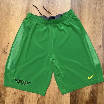 Pantalones Cortos Nike Oregon Ducks Equipo de Fútbol Edición Jugador Gimnasio Entrenamiento Hombres Medianos Foto 1 de 4