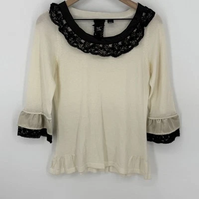 Suéter Nick & Mo Beige Borde de Encaje Negro Para Mujer Talla Mediana Foto 1 de 4