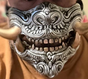 Japanische Oni Maske Gold & Silber 3D Druck Handbemalt Halloween Maske - Bild 1 von 3