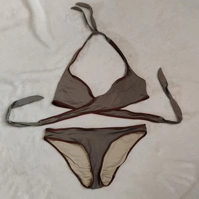 Traje de baño bikini Victoria's Secret para mujer talla S/M gris suave mantecoso marrón topo  Foto 1 de 4