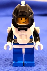 Lego minifigure Aquazone Aquanaut with black cover - Picture 1 of 6