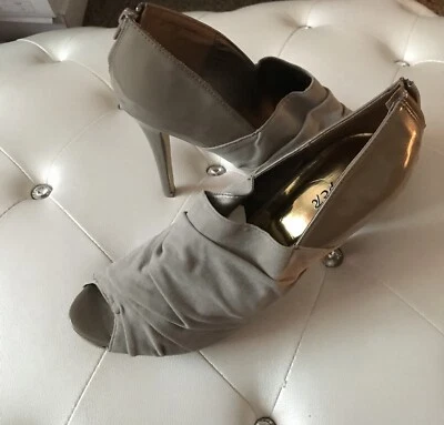 NEW Bumper Faux Leather/Faux Suede Taupe Open Toe Back Zip Pumps 11M - Image 1 of 4