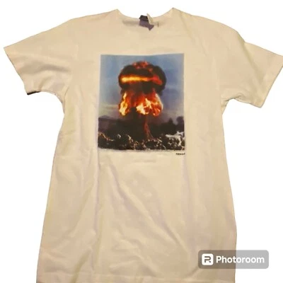 Vintage Freshjive Nuclear Explosion Men's T-shirt Size Medium Streetwear - Image 1 of 3
