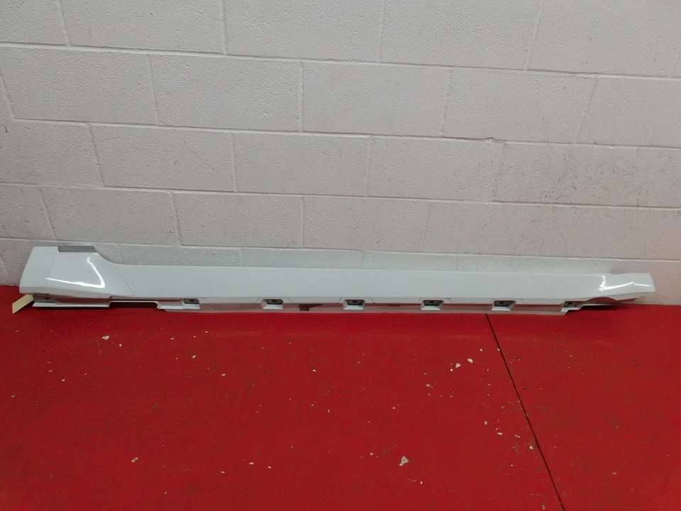 2017 2018 2019 VOLKSWAGEN ARTEON RIGHT SIDE ROCKER PANEL MOLDING Foto 1 de 4