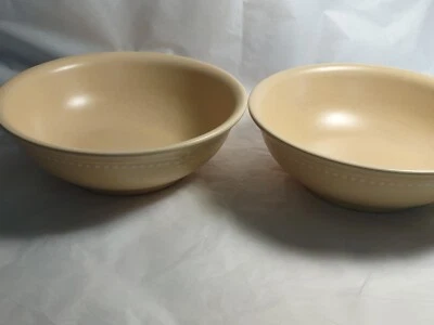 Juego de dos cuencos amarillos Pfaltzgraff, (2) Foto 1 de 4