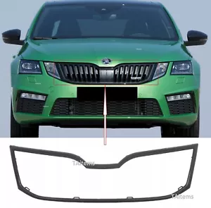 GRIGLIA ANTERIORE ASSETTO NERO LUCIDO PER SKODA OCTAVIA III (5E) 2017-2020 FACELIFT - Foto 1 di 6