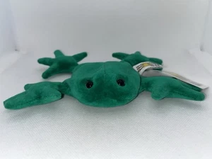 Gorro de peluche vintage Manhattan Toy Company coleccionable raro rana verde con etiquetas - Imagen 1 de 14