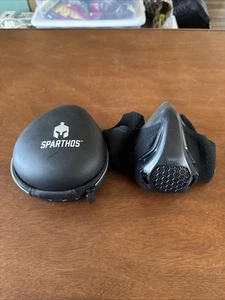 Sparthos Trainingsmaske "Crush The Limit" Fitness Höhen Design in Deutschland - Bild 1 von 2
