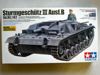 Tamiya 1/35 scale WW2 German Sturmgesshutz STUG III Ausf B tank - Image 1 of 4