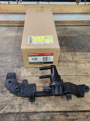 Válvula de purga de bote de vapor Ford Transit Connect Focus 2006-2013 nueva OEM CX-2084 Foto 1 de 4