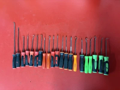 Lot of 21 Snap-on Mini Screwdrivers, Picks, Mixed Size - Image 1 of 4