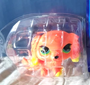 Littlest Pet Shop LPS G7 Black Light Pet Series 1 Blind Bag #218 Orange Puppy - Picture 1 of 2