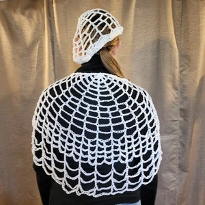 Conjunto de envoltura y sombrero de encaje - Halloween "Spiderweb" - Blanco que brilla en la oscuridad - Hecho a mano - Imagen 1 de 7