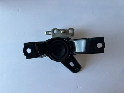 Toyota Prius 2010-2015 lado del pasajero derecho motor montaje OEM Foto 1 de 4