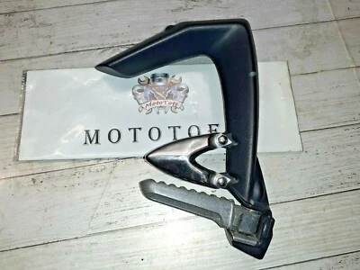 SUPPORT CALE PIED ARRIERE DROIT TRIUMPH 1050 SPRINT ST de 2005 à 2010 - réf : 54 - Photo 1/3