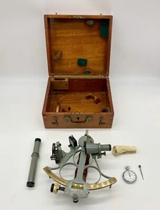 Henry Hughes & Son Boxed Sextant- WW2 - Picture 1 of 9