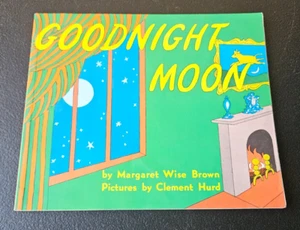 GOODNIGHT MOON BY MARGARET WISE BROWN. 1982 HARPER TROPHY EDITION PAPERBACK BOOK - Picture 1 of 3