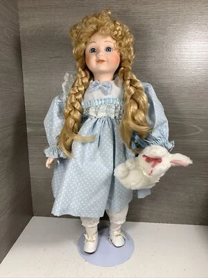 Muñeca Porcelana 16" con Vestido Azul Trenzas Conejito con Soporte Foto 1 de 4