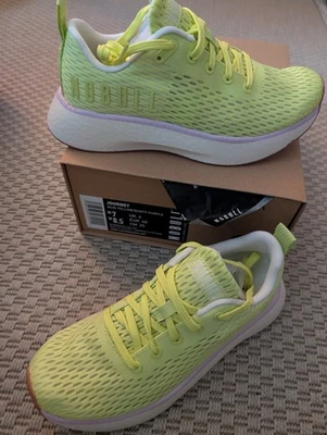 Nuevas Tenis para Correr NOBULL Journey Para Mujer 8.5 Para Hombre 7 Amarillo Ácido Foto 1 de 3