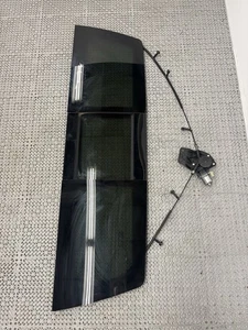 ⭐️2019-2022 DODGE RAM 1500 REAR SLIDING BACK WINDOW GLASS W/MOTOR 68426398AE OEM - Picture 1 of 18