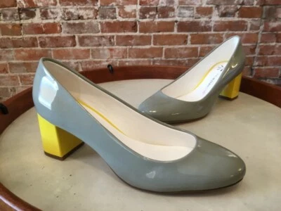 Zapatos de salón Isaac Mizrahi Kourtney gris charol amarillo tacón bloque venta 8 Foto 1 de 4
