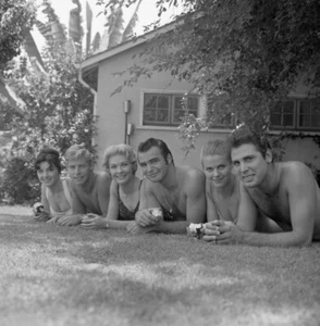 Burt Reynolds James Franciscus Michael Dante barechested Original 2 1/4 Negative - Picture 1 of 1