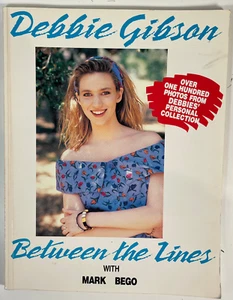 Debbie Gibson: Between the Lines de Mark Bego (1989) - 100 fotos, TPB - Imagen 1 de 8