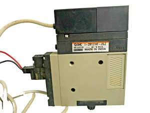 Eyector de vacío serie SMC ZM-131HF-J5LZ con válvula e interruptor ZSE1-00-15L - Imagen 1 de 5