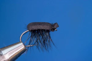 Fliegentom 3 Piezas mosca seca - escarabajo de goma - Bild 1 von 3