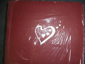 Valentine Creative Memories 7 x 7 Red Album Silver Hearts 12 White Sheets NIP - Picture 1 of 2
