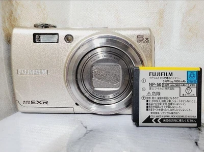 Fujifilm FinePix F200EXR Gold 12.0MP Digital Camera Used Japan Tested - Image 1 of 4
