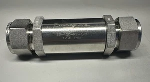 Swagelok 12C-KZ-1/3 Poppet Check Valve 3/4” Tubing 1/3 PSI Kalrez O-Ring SS 316 - Picture 1 of 2
