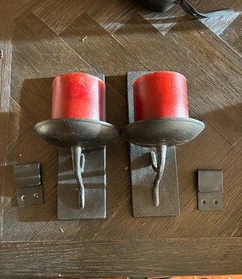 Juego de 2 candelabros de pared Pottery Barn de hierro fundido negro Foto 1 de 4