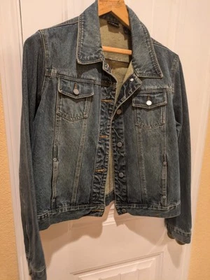 Chaqueta vaquera azul de mezclilla New York & Company talla XL con bolsillos con cuello abotonado Foto 1 de 4