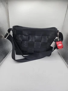 NWT Harveys Original Seatbelt Bag Convertible Tote    - Picture 1 of 12