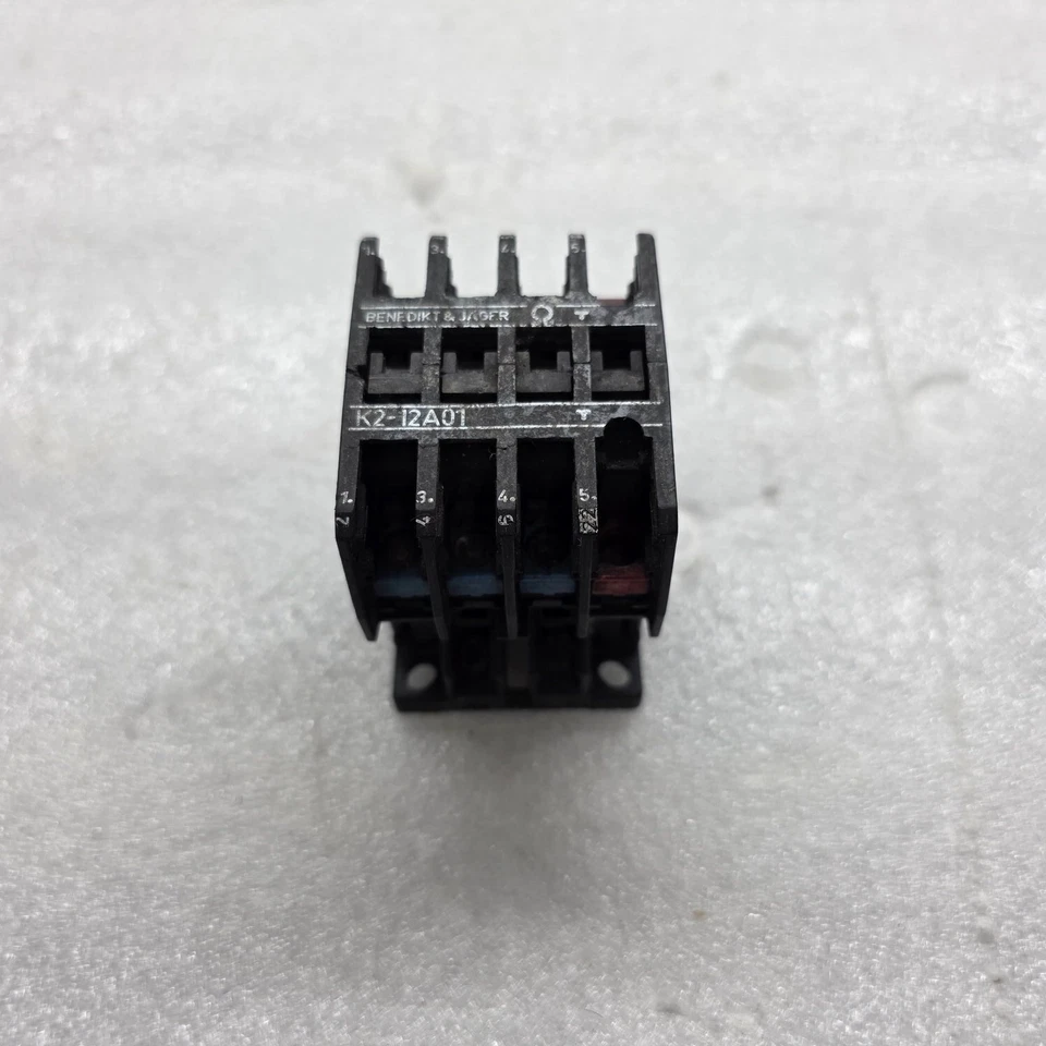 BENEDIKT & JAGER K2-12A01 MAGNETIC CONTACTOR 30A - Image 1 of 4