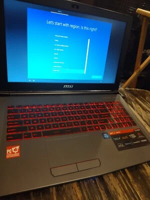 MSI GV62 8RD-200 15,6 pulgadas Computadora portátil Intel Core i5-8300H 16 GB RAM 1 TB HDD - negra Foto 1 de 4