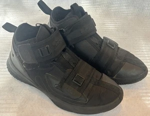 Schwarze Nike Lebron James Soldier Jugend Gr. 6 High Top Basketballschuhe Turnschuhe - Bild 1 von 8
