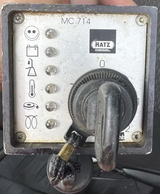 Hatz 01590502 Instrument Box 12v/24v - Image 1 of 3