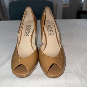 Michael Kors~Vail~Caramel Color Patent Leather~Wedges~Size 8M - Picture 1 of 6
