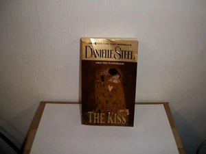 DANIELLE STEEL THE KISS PB3 - Foto 1 di 1