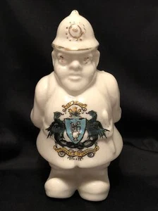 Vintage Savoy China Heraldic Porcelain Policeman Figurine DUNDEE C. WWI - Picture 1 of 8