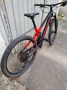 Trek Top Fuel 8 Mountainbike Fully Größe ML Farbe Black/Gloss Viper Red - Bild 1 von 4