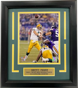 Brett Favre Green Bay Packers - Framed Photo - Picture 1 of 2