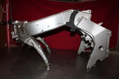 Honda ST1300 2005 cuadro usado chasis EZ Reg Foto 1 de 4