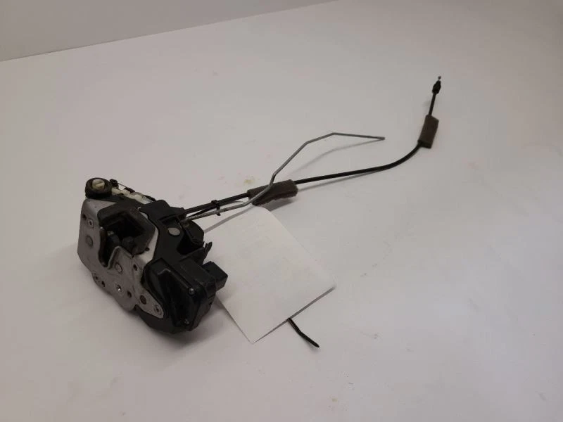 2010 10 GMC Acadia RH Right Rear Passenger Door Lock Actuator  Foto 1 de 4