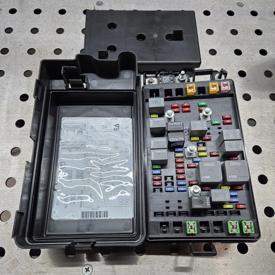 GMC Envoy Chevorlet Trailblazer 2005-2006 Buick Rainier 5,3/6,0 caja de fusibles 15141559 Foto 1 de 4