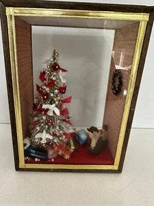Rare Vintage Christmas 2 sides glass with Tree/Gifts and More Shadow Box - Picture 1 of 15