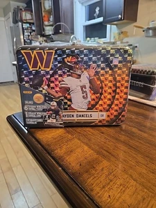 JAYDEN DANIELS PANINI COLLECTORS REVOLUTION LUNCH BOX TIN & 6 PACKS Possible CGC - Picture 1 of 7