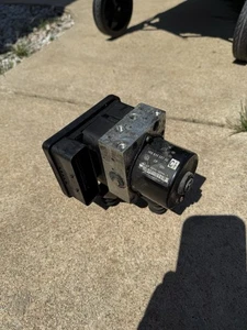 2008-10 VW EOS ABS UNIT ANTI LOCK BRAKE PUMP 1K0 907 379 AC OEM 1K0 614 517 AE - Picture 1 of 5